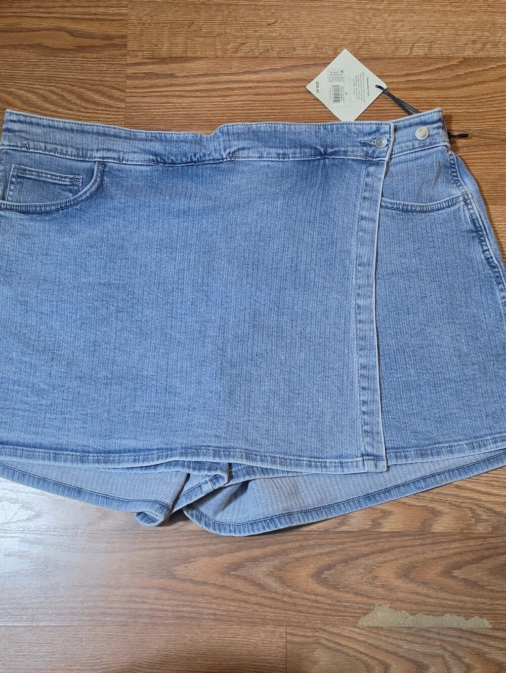 AVA & VIV Light Wash Denim Skort